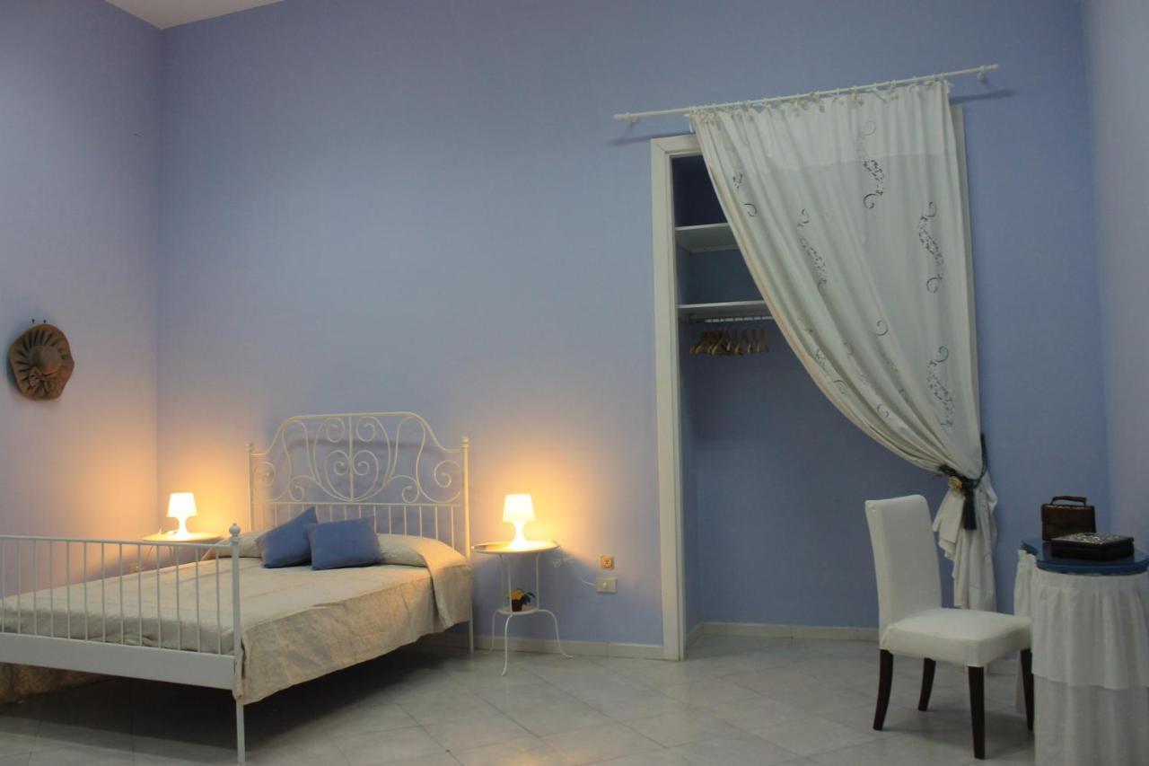 B&B Ma.Li. Napoli Bagian luar foto
