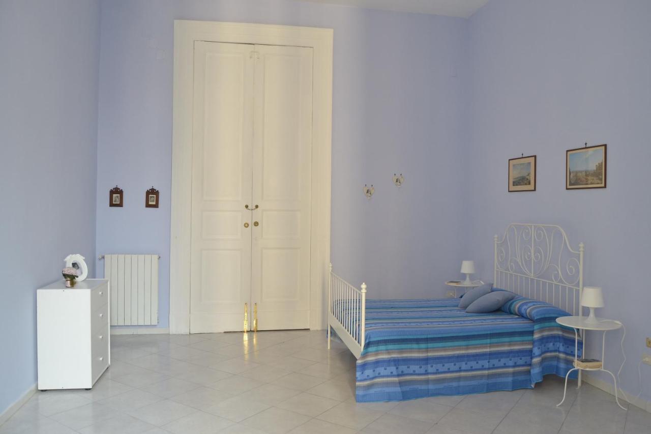 B&B Ma.Li. Napoli Bagian luar foto