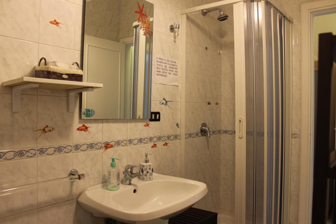 B&B Ma.Li. Napoli Bagian luar foto