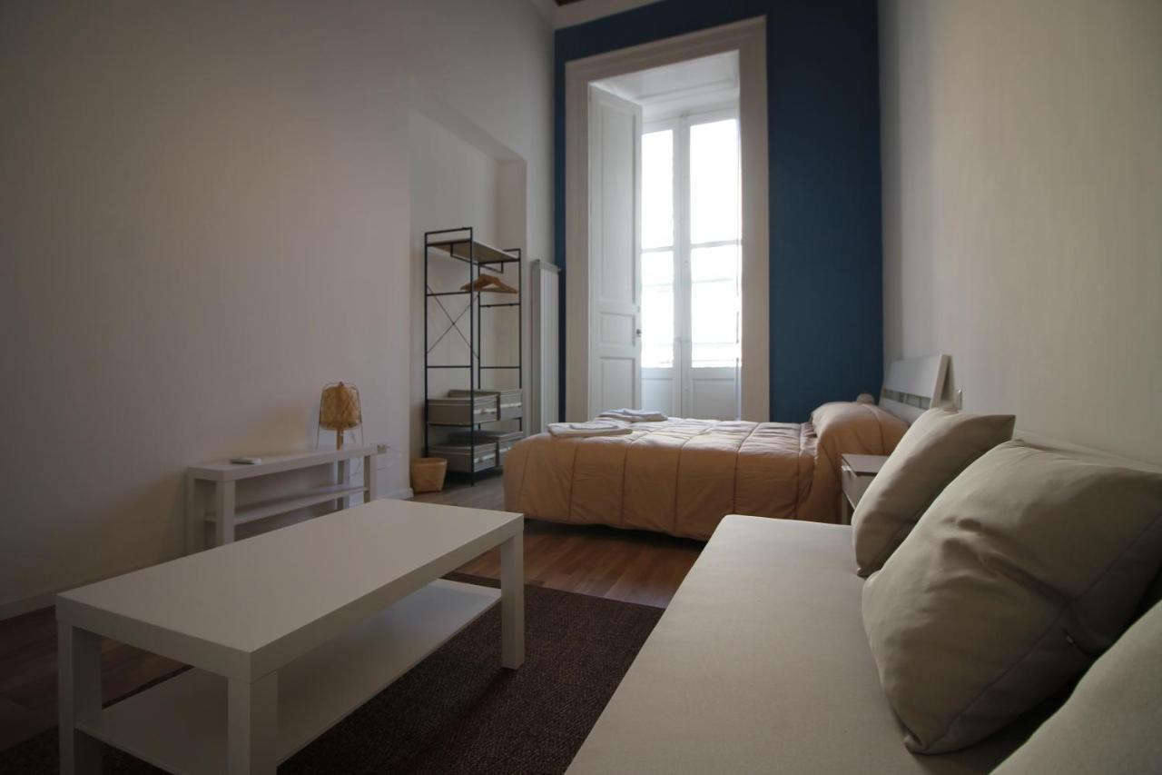 B&B Ma.Li. Napoli Bagian luar foto