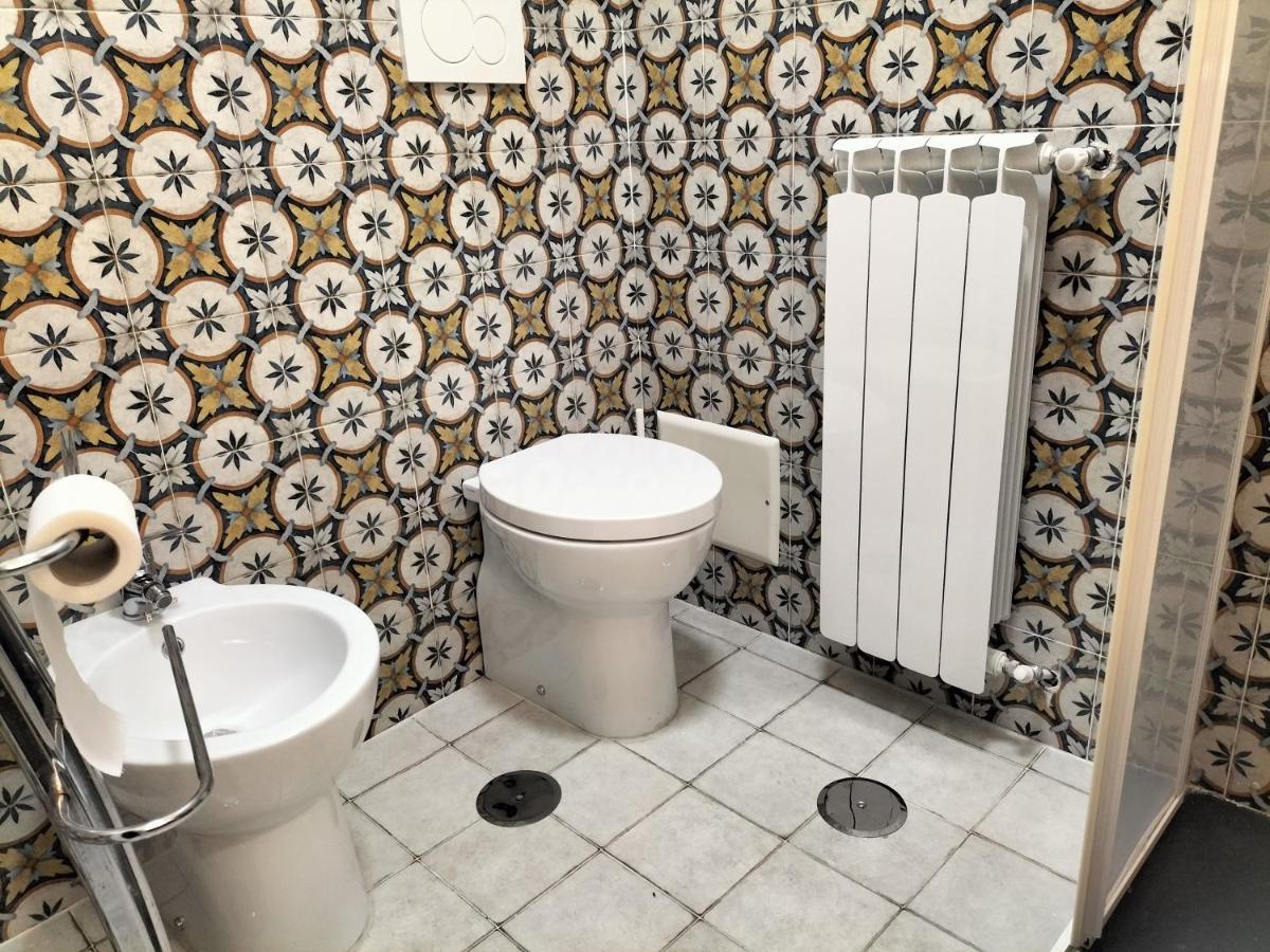 B&B Ma.Li. Napoli Bagian luar foto