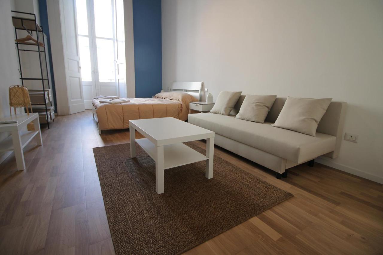 B&B Ma.Li. Napoli Bagian luar foto